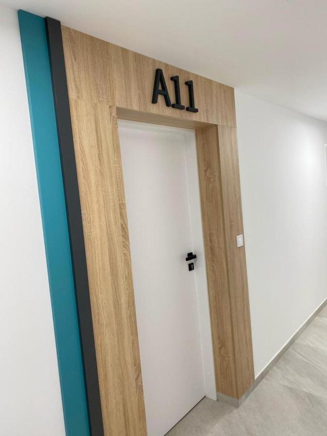 Kapitanska A11 *
